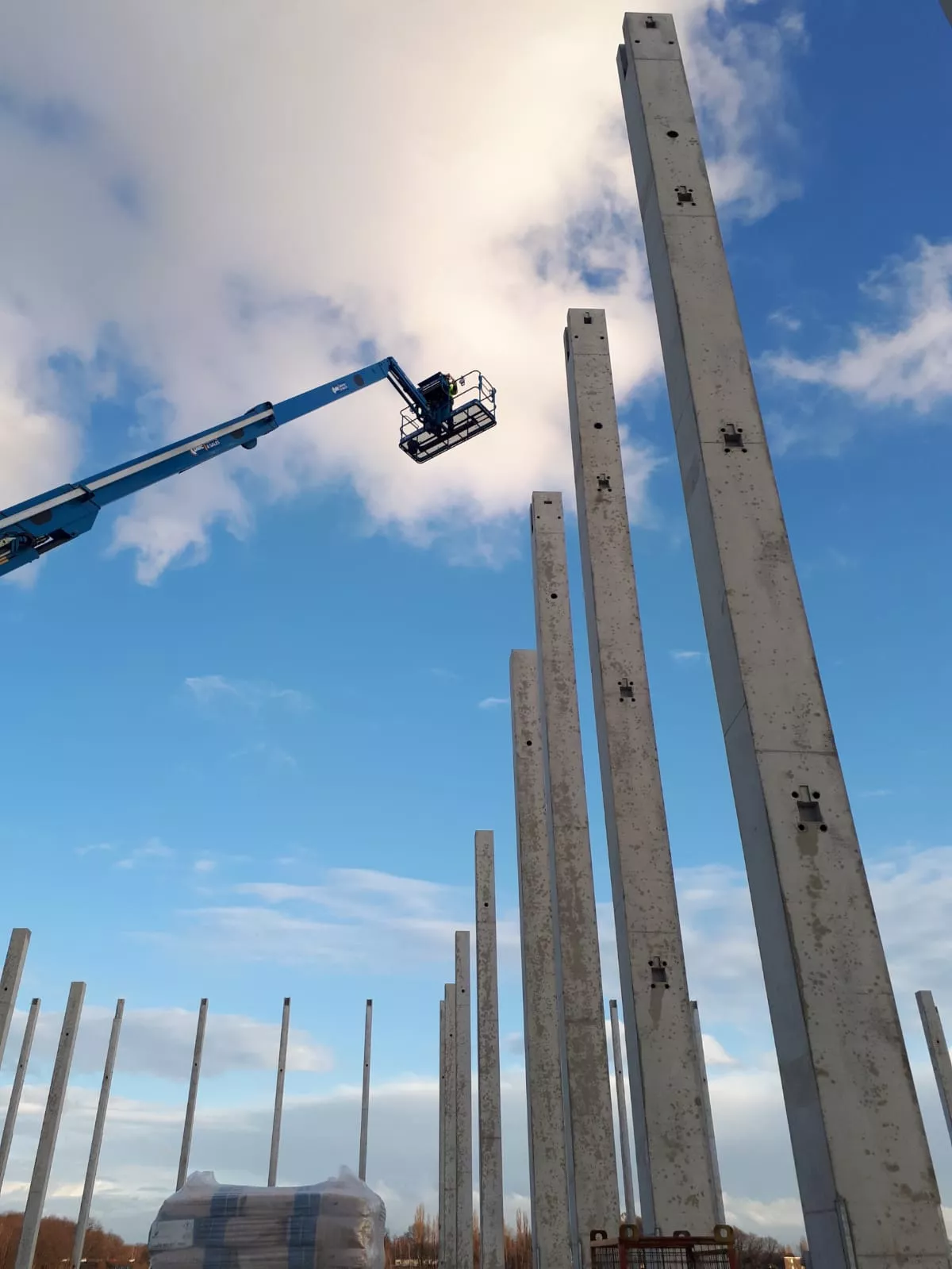 Betonfertigteilmontage Betonfertigteilmontage